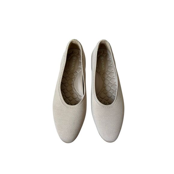 Vivaia Lightweight Pointed Toe Ballet Flats size 40 US 9 Aria Walker Cream - Picture 4 of 9